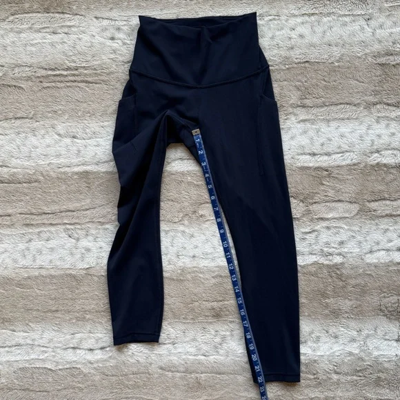 Lululemon Wunder Train High-Rise Crop with Pockets 23" in True Navy Size 4 - Picture 10 of 16